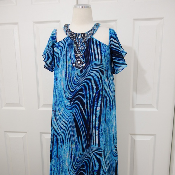 BCBG Embellished Halter Cutout Shoulder Gown - Picture 3 of 9